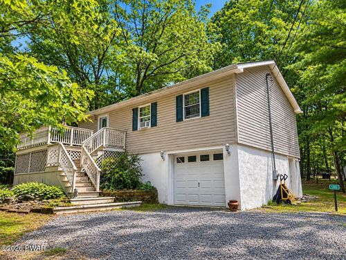 115 Tinkwig Dr, Hawley, PA, 18428-7819 | Card Image