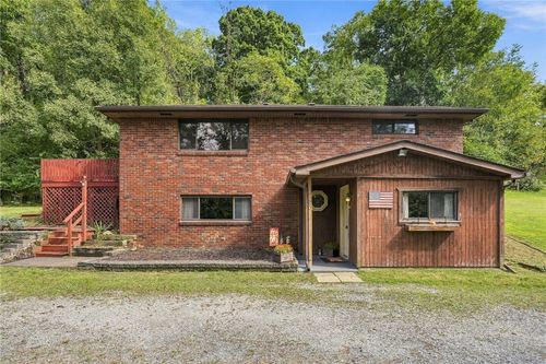 2485 Greentree, Carnegie, PA, 15106 | Card Image