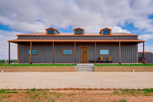 10408 E Midway Rd, House other with 4 bedrooms, 3 bathrooms and 4 parking in Big Spring TX | Image 8