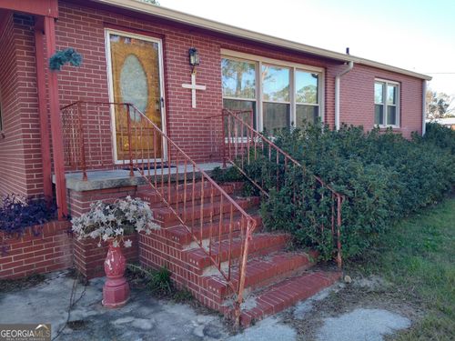 629 Thompson Rd, Swainsboro, GA, 30401-3759 | Card Image