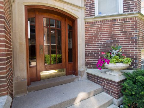 2w-1224 Elmwood Ave, Evanston, IL, 60202-1270 | Card Image