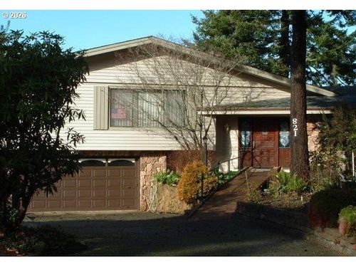 821 Paradise Ln, Brookings, OR, 97415 | Card Image