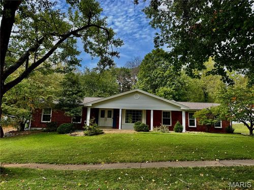 131 Portico Dr, Chesterfield, MO, 63017-2205 | Card Image