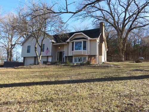 24243 Sandusky Rd, Tonganoxie, KS, 66086-3210 | Card Image