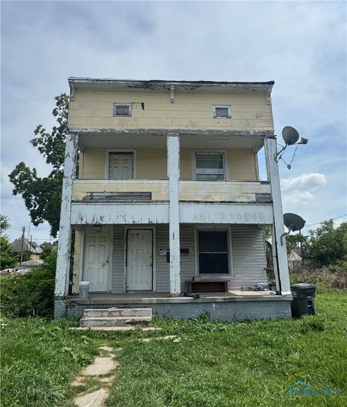 2218 Chase St, Toledo, OH, 43611-3601 | Card Image