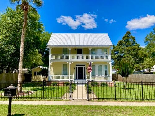 290 Crescent Dr, DeFuniak Springs, FL, 32435-2553 | Card Image