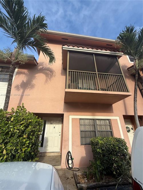102-60-9902 Hammocks Blvd, Miami, FL, 33196-1571 | Card Image