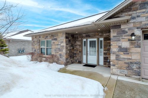 228 Grey St S, Southampton, ON, N0H2L0 | Card Image