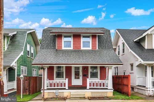 939 Wayne Ave, YORK, PA, 17403-1130 | Card Image