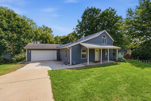 401 Walnut Street, Port Byron, IL, 61275 | Card Image