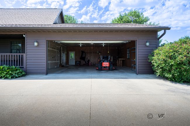 2361 W Florence Rd, House other with 3 bedrooms, 2 bathrooms and 4 parking in BAILEYVILLE IL | Image 42