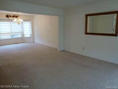 2899 Mystic Dr, Ann Arbor, MI, 48103-8909 | Card Image