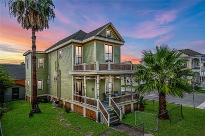 1727 Church Street, Home with 1 bedrooms, 1 bathrooms and null parking in Galveston TX | Image 3