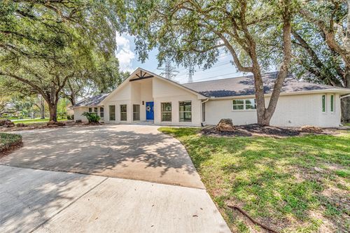 2702 Fairway Dr, Sugar Land, TX, 77478-4019 | Card Image