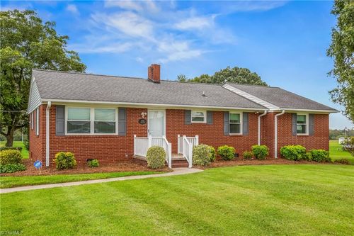 1435 Thomas Rd, Lexington, NC, 27295-8895 | Card Image