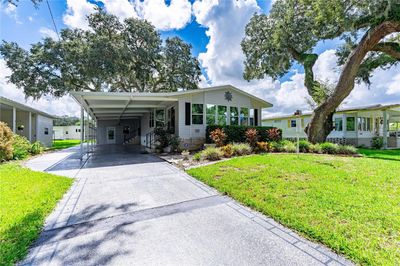 37234 Lakewood Drive, House other with 3 bedrooms, 2 bathrooms and null parking in Zephyrhills FL | Image 1