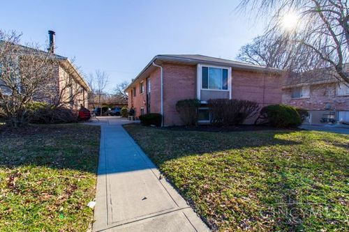 6024 Ridgeacres Dr, Cincinnati, OH, 45237-4741 | Card Image