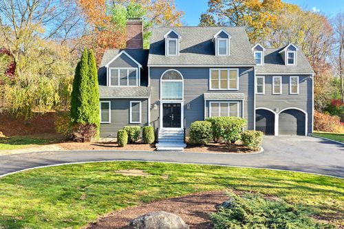93 Putting Green Rd N, Trumbull, CT, 06611-2522 | Card Image
