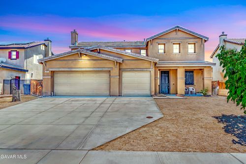 2354 Crimson Ave, Rosamond, CA, 93560-6754 | Card Image