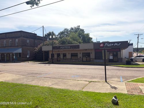 100 E Railroad Ave N, Magnolia, MS, 39652-2845 | Card Image