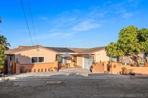 5040 Colina Dr, La Mesa, CA, 91942-9330 | Card Image