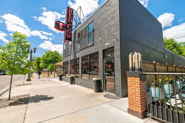 More dining options in the 5 minute walk. | Image 50