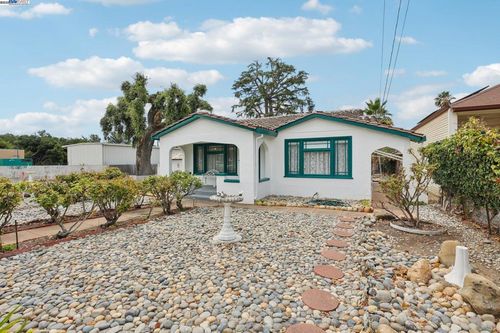 11768 Main St, Sunol, CA, 94586-9525 | Card Image