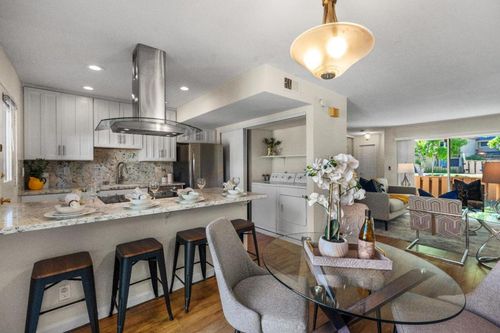 apt-3-125 Connemara Way, Sunnyvale, CA, 94087-3218 | Card Image