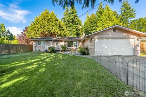 4252 Northwest Dr, Bellingham, WA, 98226-9040 | Card Image