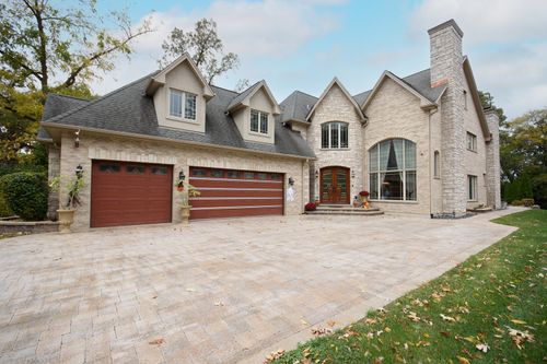 11226 Hiawatha Ln, Indian Head Park, IL, 60525-4330 | Card Image