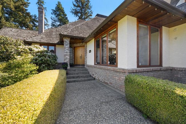 13822 24 Avenue, House other with 5 bedrooms, 4 bathrooms and 7 parking in Surrey BC | Image 1