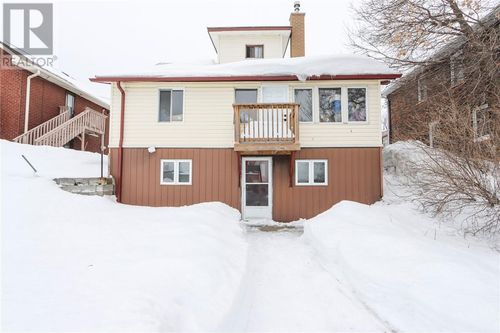221 Oak St, Sudbury, ON, P3C1M8 | Card Image