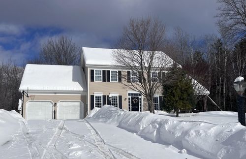 110-737 Hanon Dr, Williston, VT, 05495-8988 | Card Image