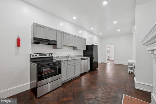 1-4928 Walnut St, Philadelphia, PA, 19139-4227 | Card Image