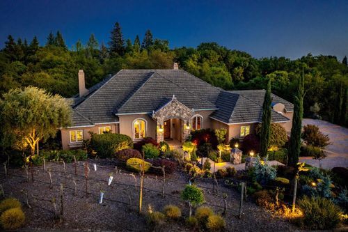 2620 Vineyard Dr, Auburn, CA, 95603-7332 | Card Image