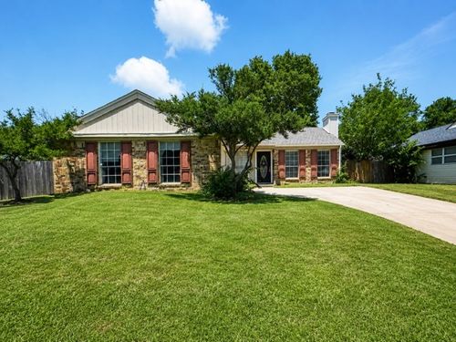 3905 Dogwood Ct, Fort Worth, TX, 76137-1631 | Card Image