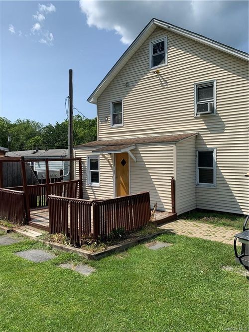 339 W Main St, Goshen, NY, 10924-1951 | Card Image