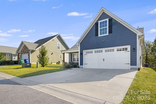 40 Hyde Park Pl, Arden, NC, 28704-0375 | Card Image