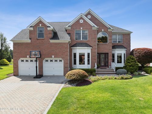 10 Hedgerow Ln, Manalapan, NJ, 07726-7904 | Card Image