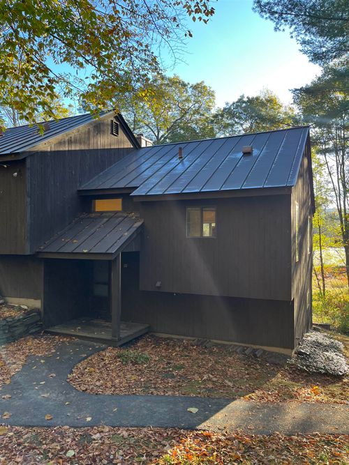 9a-401 Old Quechee Rd, Quechee, VT, 05059 | Card Image