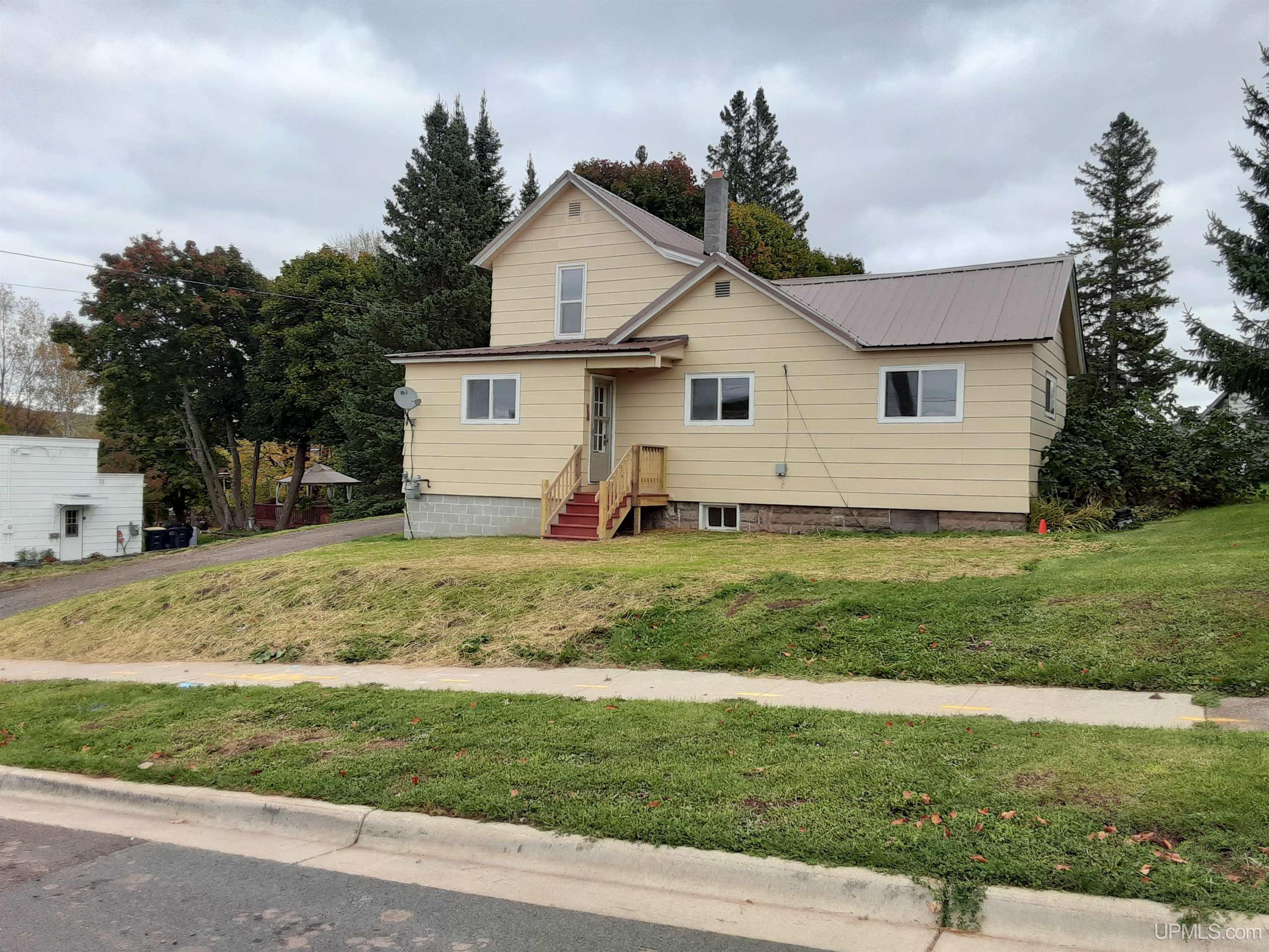 Clayberg St, Bessemer, MI 49911