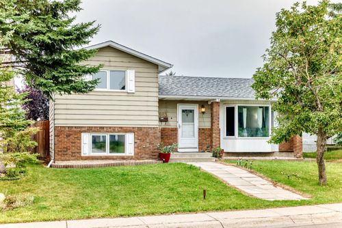 983 Rundlecairn Way Ne, Calgary, AB, T1Y2W7 | Card Image
