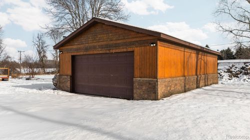 468 N Truhn Rd, Fowlerville, MI, 48836-8930 | Card Image