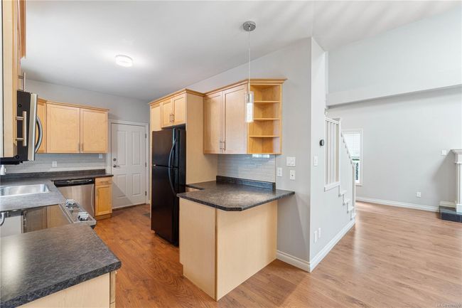Kitchen | Image 12