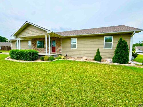 719 S 11th St, Burlington, KS, 66839-2109 | Card Image