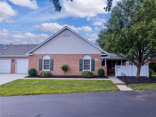1543 Danube Dr Nw, Uniontown, OH, 44685-7336 | Card Image