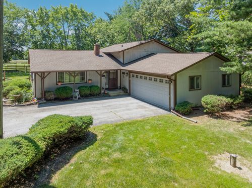 46W989 Kelley Road, Hampshire, IL, 60140 | Card Image
