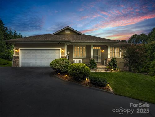 102 Pinnacle Peak Ln, Flat Rock, NC, 28731-8559 | Card Image
