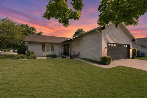 1004 Elm St, Auburn, IN, 46706-3128 | Card Image