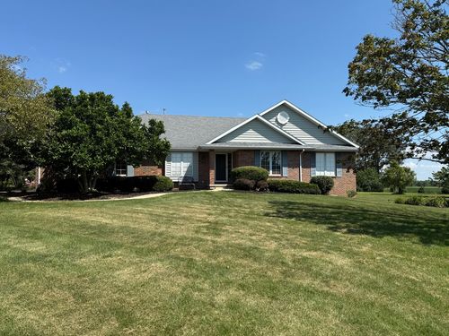 712 S Moccasin Dr, Shabbona, IL, 60550-9602 | Card Image
